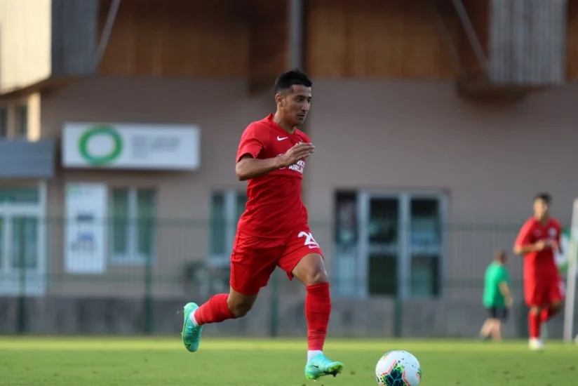Neftçinin futbolçusu: Arisi keçməyə çalışacağıq