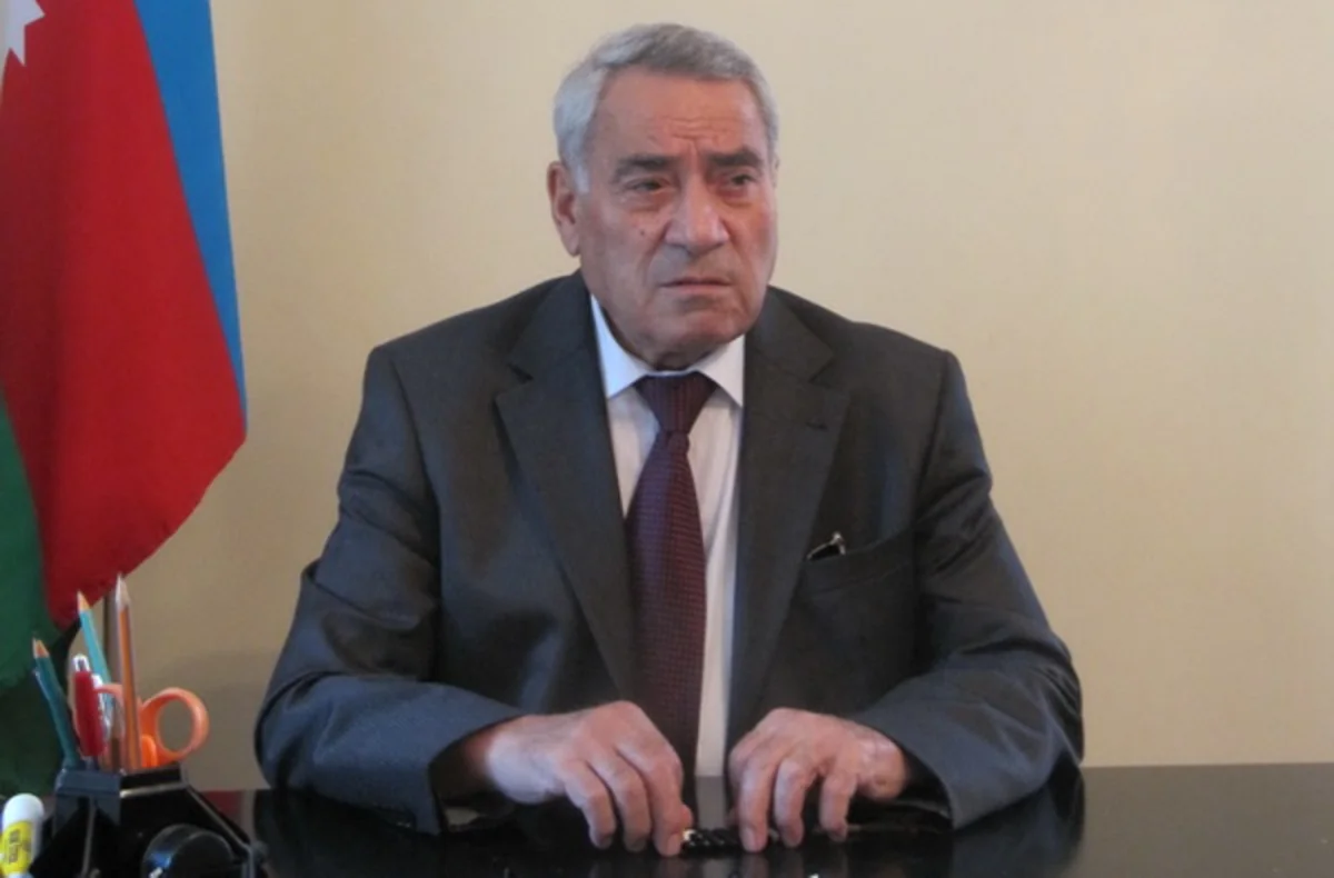 Prezident İlham Əliyev sabiq müdafiə nazirini “Şöhrət” ordeni ilə təltif edib