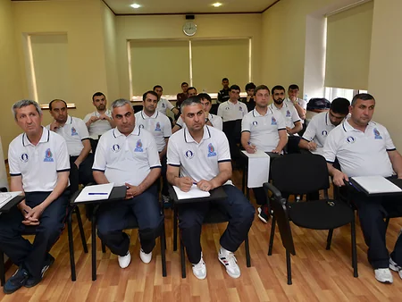 Rəşad Sadıqov məşqçi kurslarında təhsilə başlayıb