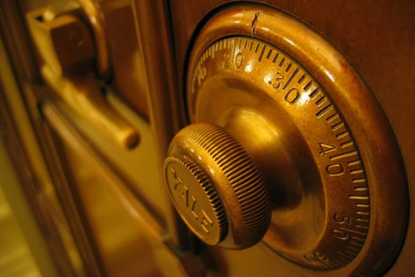 Из офиса строительной компании в Азербайджане украден сейф с 80 тыс. манатов