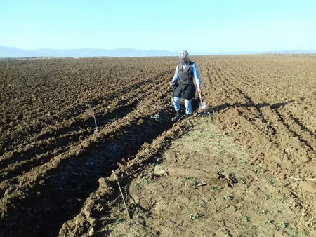 Ağdamda partlamış Qrad raketinin qalıqları aşkarlanıb