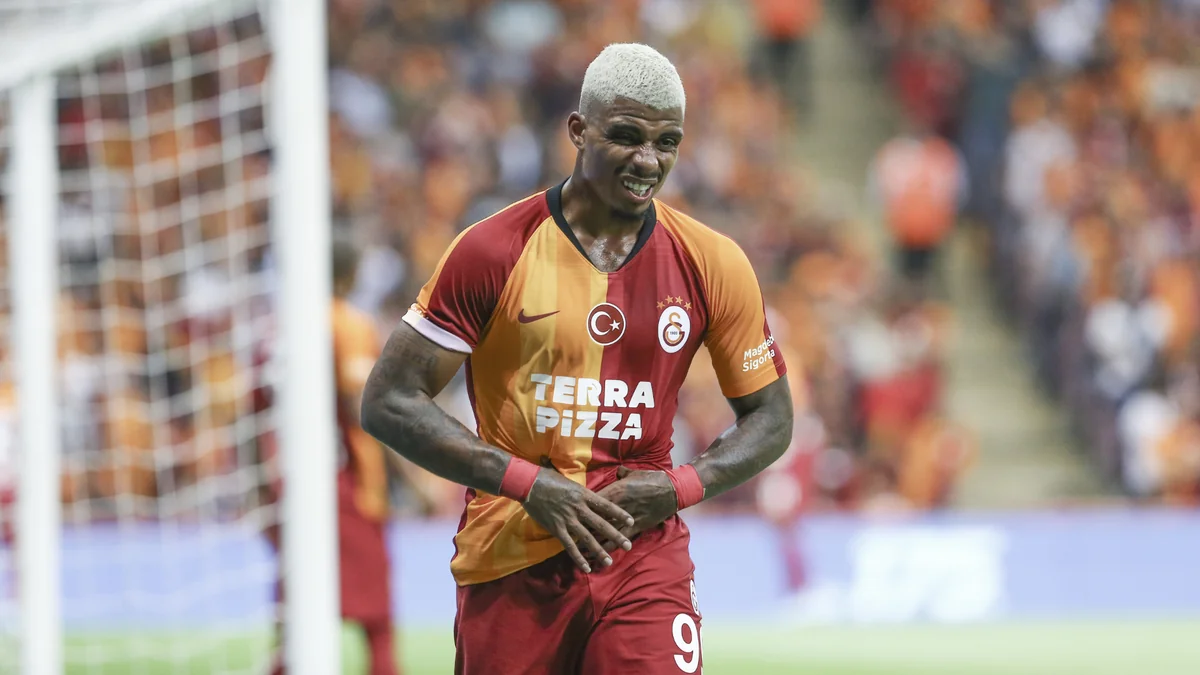 Qalatasarayın sabiq futbolçusu qarət olunub