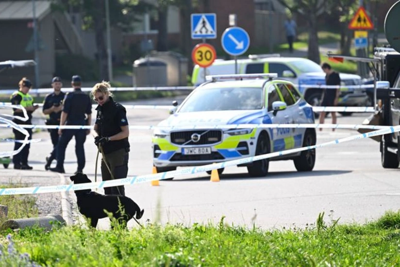 В Швеции на парковке у мечети в Эребру застрелен один мужчина, второй тяжело ранен