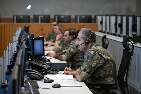 Azerbaijan, Uzbekistan discuss military cooperation issues