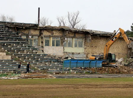 Приступили к реконструкции Сумгайытского городского стадиона