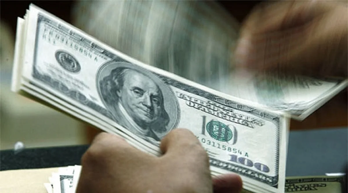 Report: USD rate will continue to decline in Azerbaijan