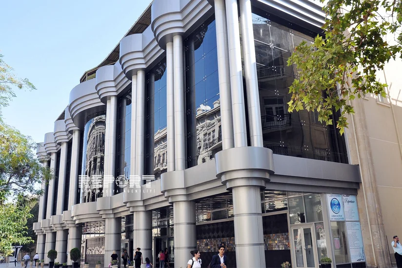 Gənc Tamaşaçılar Teatrının yaradıcı heyəti ölkə prezidentinə təşəkkür məktubu ünvanlayıb