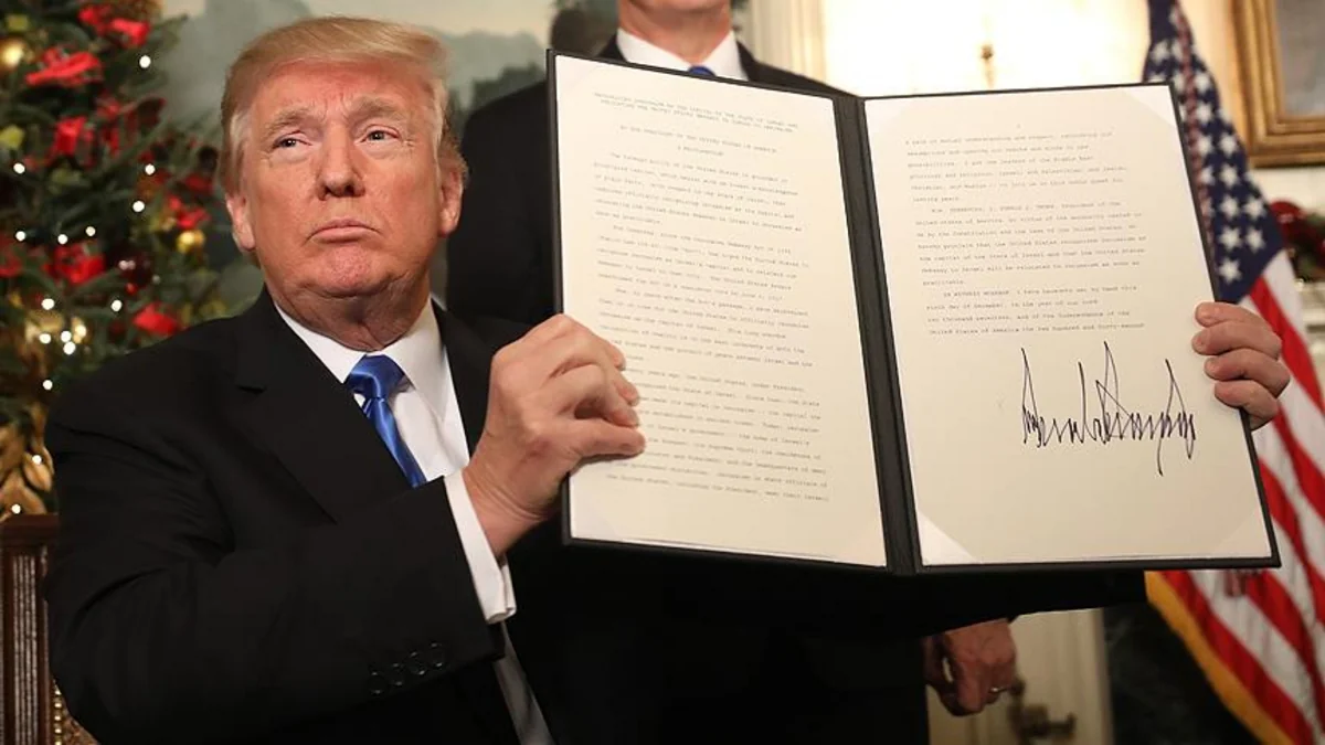 ABŞ Prezidenti 901 milyard dollarlıq müdafiə büdcəsini imzalayıb