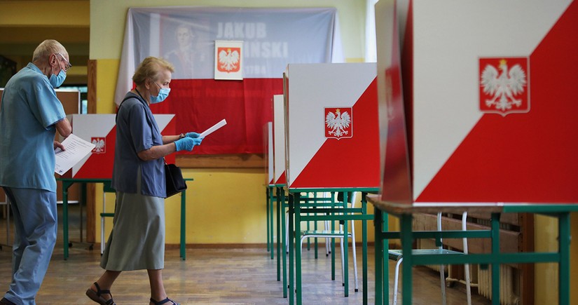 Polşada prezident seçkilərinin birinci turu keçiriləcək