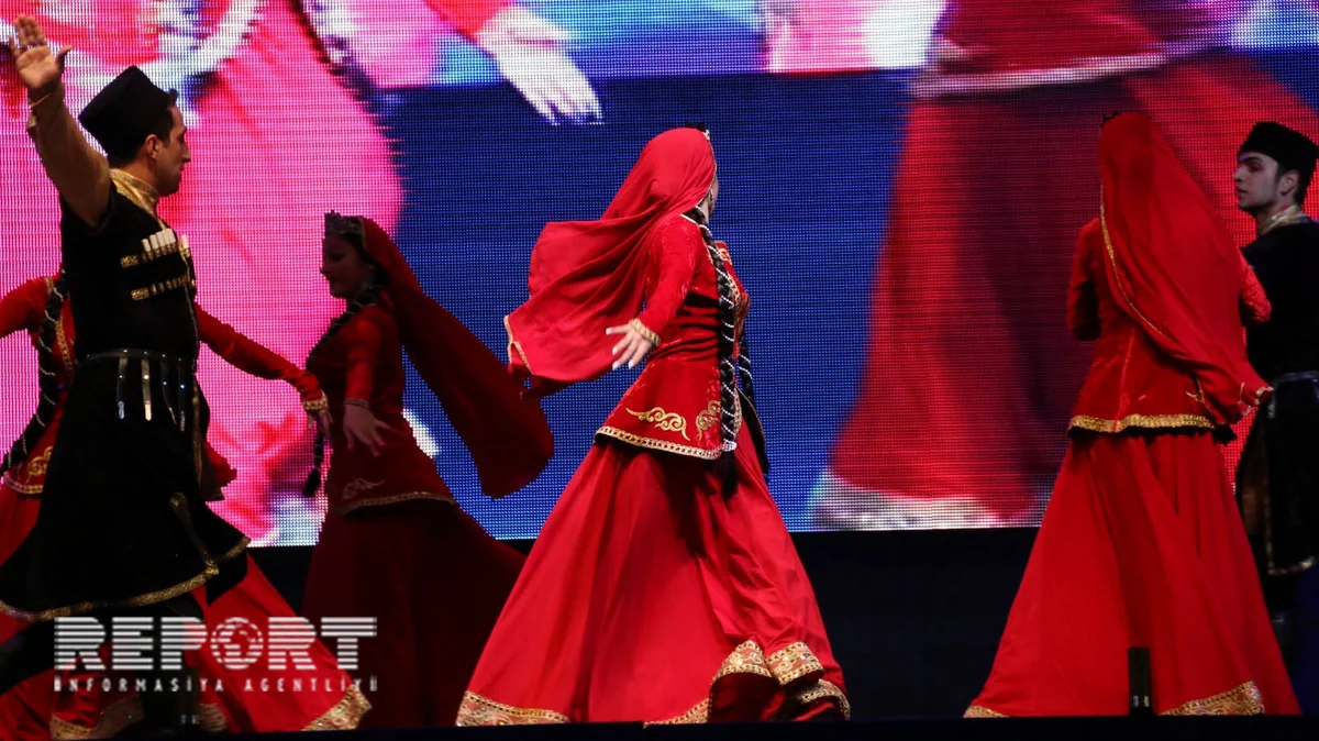Gəncədə təntənəli “Su festivalı” keçirilib - FOTO