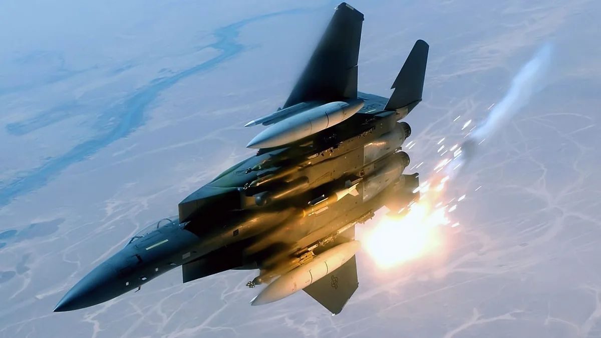 Yəməndə koalisiyanın aviazərbələri nəticəsində 12 nəfər ölüb