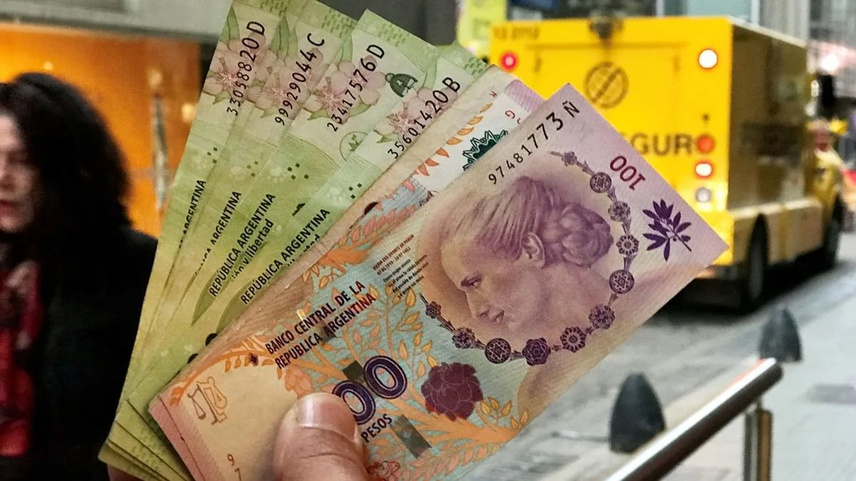 Argentinada apreldə aylıq inflyasiya 8,8 %-ə enib