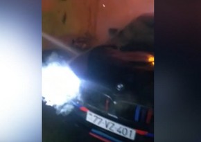 Bakıda BMW yanıb
