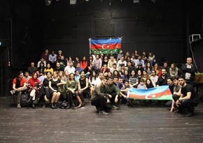 Dünyada ilk dəfə e-rezidentlər rəqəmsal imza ilə siyasi petisiya imzalayıb