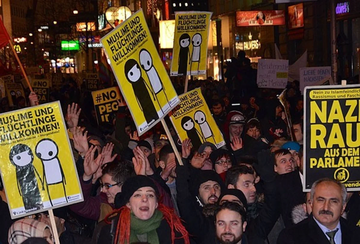 At least 4,000 people protest PEGIDA in Sweden