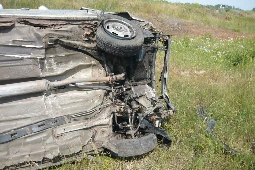 В Шамкире перевернулся автомобиль, есть умерший