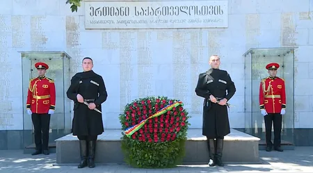 Azərbaycan və Gürcüstanın müdafiə nazirləri hərbi əməkdaşlığın genişləndirilməsi məsələsini müzakirə ediblər