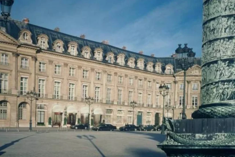 Parisin mərkəzindəki Ritz hotelində yanğın olub