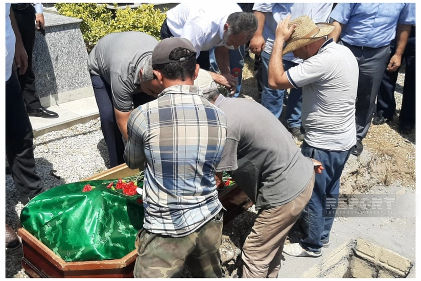 Surət Hüseynov Gəncədə dəfn edilib
