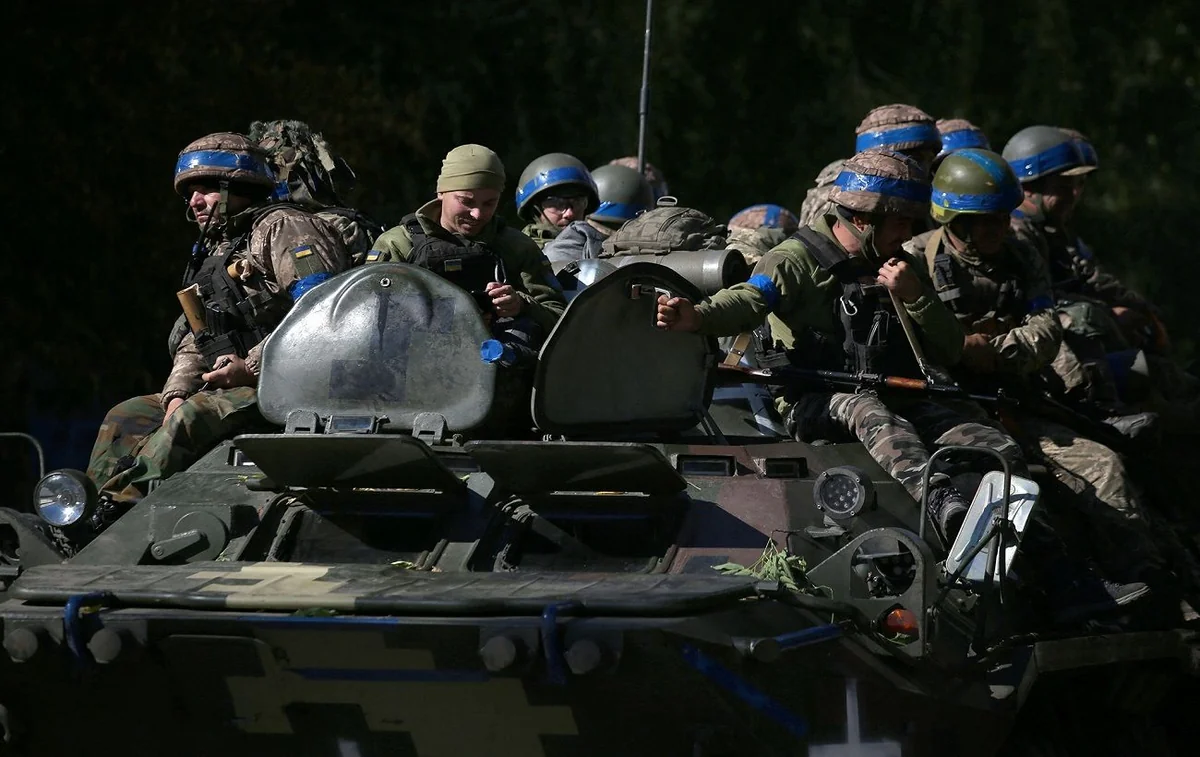 СМИ: Евросоюз намерен провести обучение 15 тыс. украинских военных