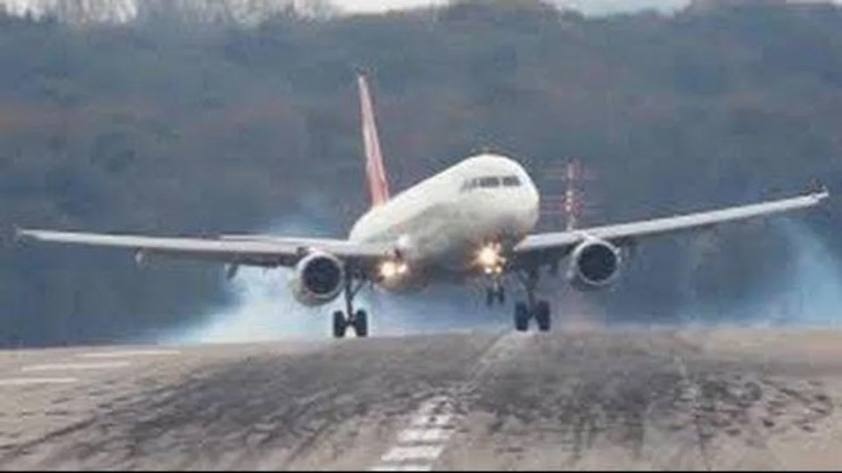 ​Güclü külək 434 tonluq Airbusun enişi üçün çətinlik yaradıb - VİDEO