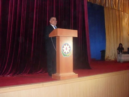 Aprel şəhidinə həsr olunmuş Daş heykəlin nağılı kitabının təqdimat mərasimi keçirilib
