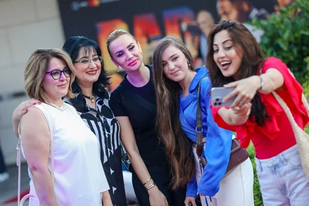 “Pis oğlanlar” CineMastercard kinoteatrının yay mövsümünün açılışında