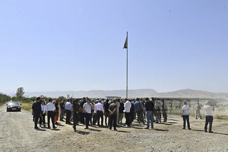 Foreign diplomats get acquainted with work carried out in residential complex in Aghdam
