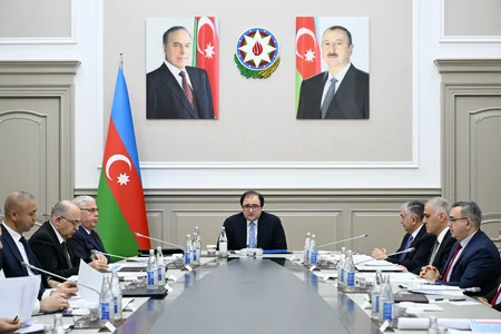 Bakı və ətrafında nəqliyyat infrastrukturunun təkmilləşdirilməsi müzakirə olunub