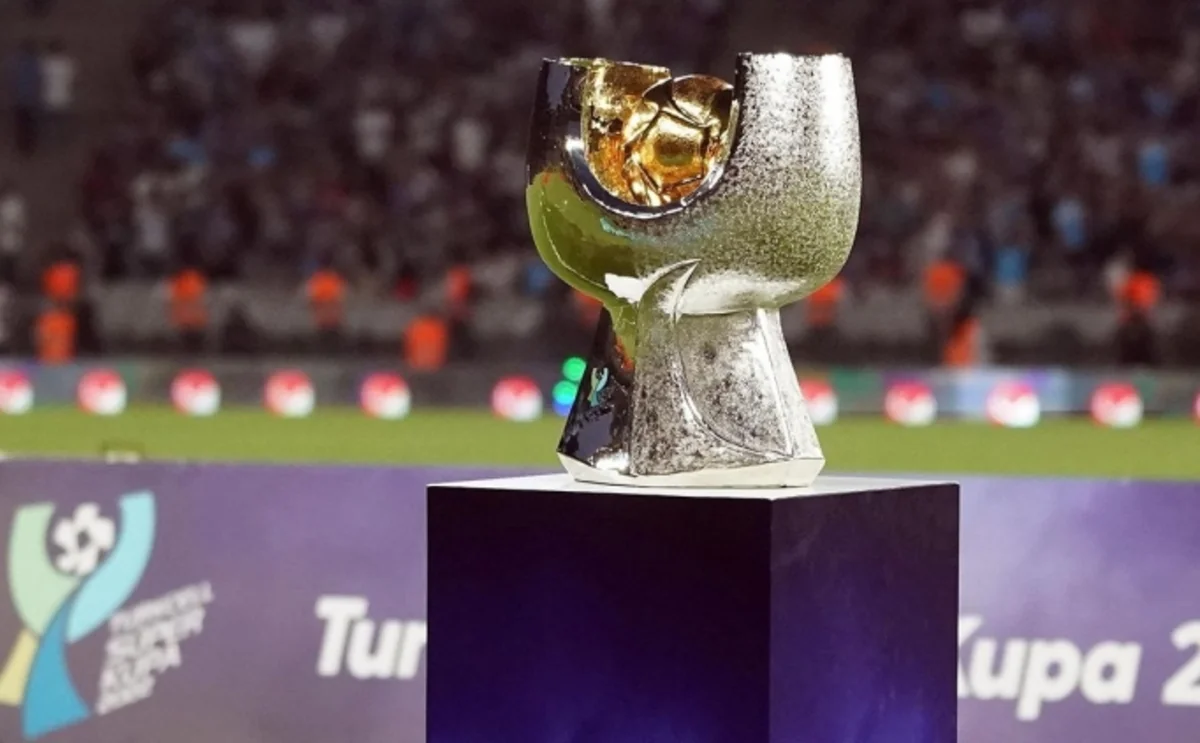Bu gün futbol üzrə Türkiyə Superkubokunun qalibi müəyyənləşəcək