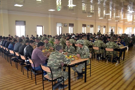 Hərbi hissədə məktəblilərin iştirakı ilə tədbir keçirilib