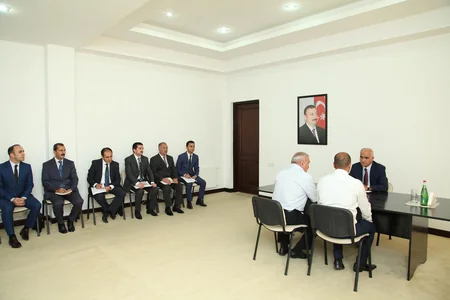 ​İqtisadiyyat və sənaye naziri Qubada vətəndaşlarla görüşüb
