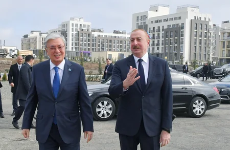 Qazaxıstan Prezidenti Füzuli şəhərinin Baş planı ilə tanış olub - YENİLƏNİB