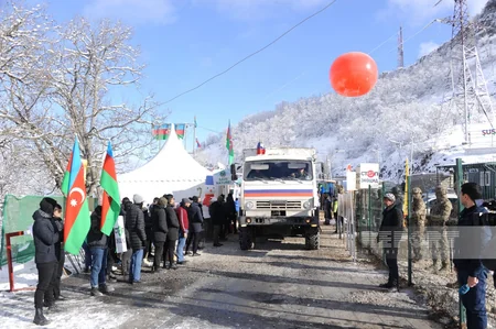 Bu gün Xankəndi-Laçın yolunda sülhməramlıların daha 29 avtomobili maneəsiz keçib  - YENİLƏNİB-8