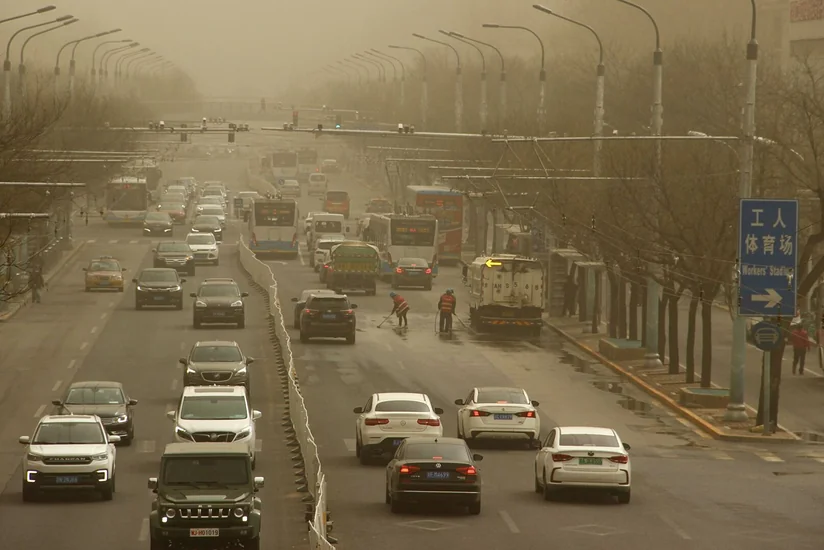 Новая песчаная буря достигла Пекина