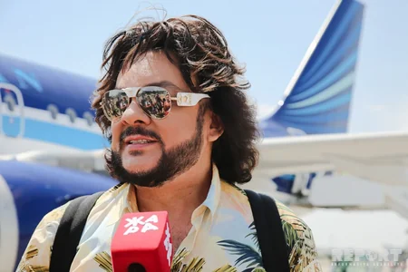 Филипп Киркоров прилетел в Баку с детьми - ФОТО - ВИДЕО