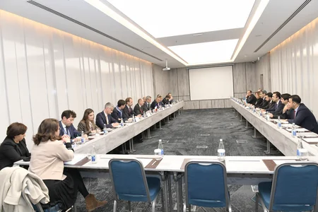 Fransız şirkətləri Azərbaycandakı nəqliyyat, kosmik sənaye sahəsində layihələrə maraq göstərir