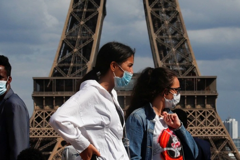 Во Франции за сутки выявили более 7 тысяч случаев коронавируса