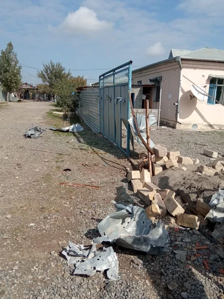 Cəbhəboyu ərazilərdə raket başlığı və top mərmisinin qalıqları aşkarlanıb