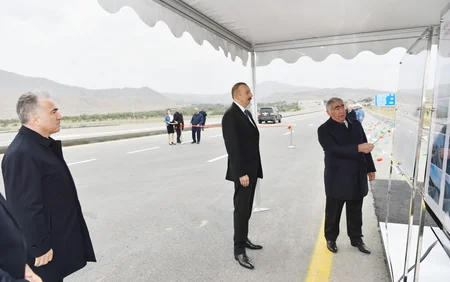 Prezident İlham Əliyev Qobustan rayonuna səfərə gedib