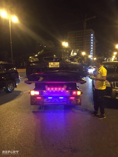 Bakıda yüksək sürətlə gedən BMW zəncirvari yol qəzası törədib - YENİLƏNİB - FOTO - VİDEO