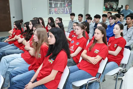 Azərbaycan Voleybol Federasiyası və CEV rəsmiləri milli üzvləri ilə görüşüblər