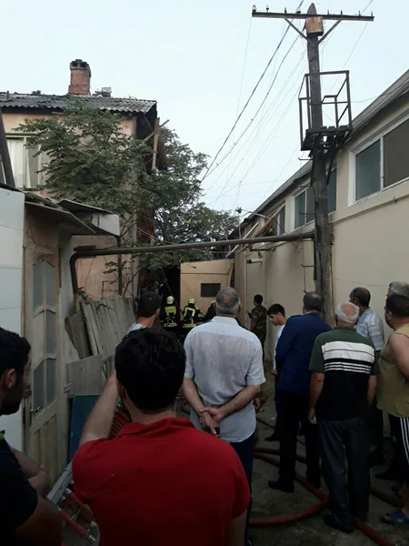 Bakıda məcburi köçkünlərin məskunlaşdığı binada yanğın olub - FOTO