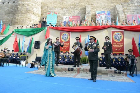 Aprel döyüşlərinin Zəfər bayraqlarına düzlən! şüarı  ilə vətənpərvərlik tədbiri keçirilib - VİDEO - FOTO