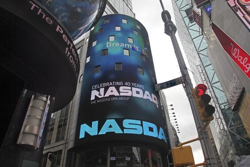 Индекс NASDAQ впервые превысил отметку в 8 тыс. пунктов