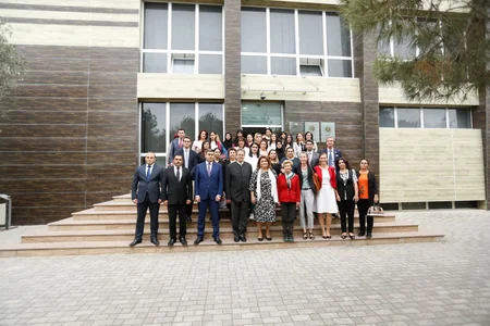 İsveçrə Kantonlar Şurasının sədri Qadın Resurs Mərkəzində olub