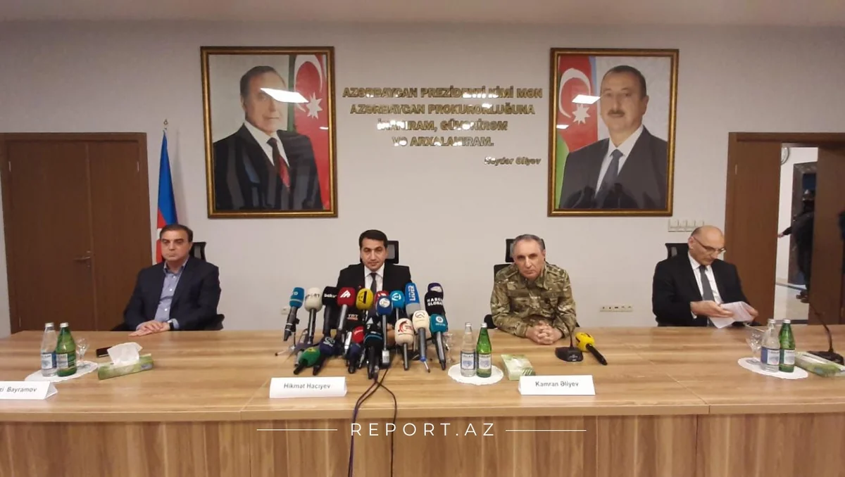 Dövlət rəsmiləri Gəncədə brifinq keçirir