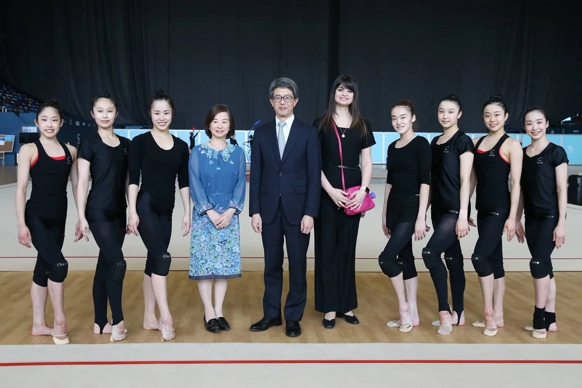 Yaponiya səfiri Milli Gimnastika Arenasında olub