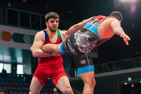 Güləş üzrə Azərbaycan çempionatında daha 7 çəkidə mükafatçılar müəyyənləşib