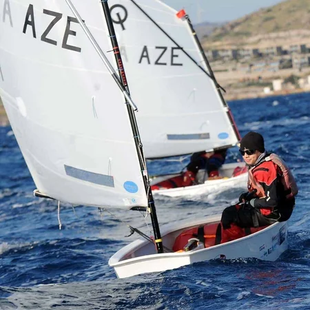 Azərbaycan yelkənçiləri ilk dəfə beynəlxalq turnirdə qızıl və gümüş medallar qazanıblar